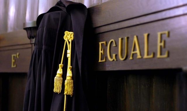 Avviso pubblico per la formazione di un elenco di avvocati